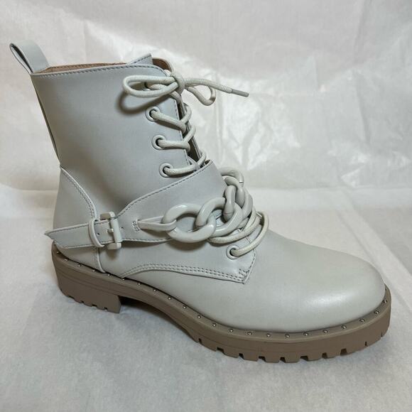 Dolce Vita Osten Boot White Biker Moto Chain Chunky Size 7.5 NWOT - Picture 3 of 12